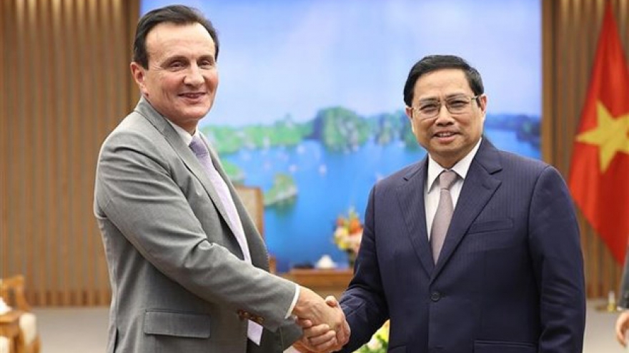 Vietnam targets strategic cooperation with Astrazeneca in vaccine, drug production: PM